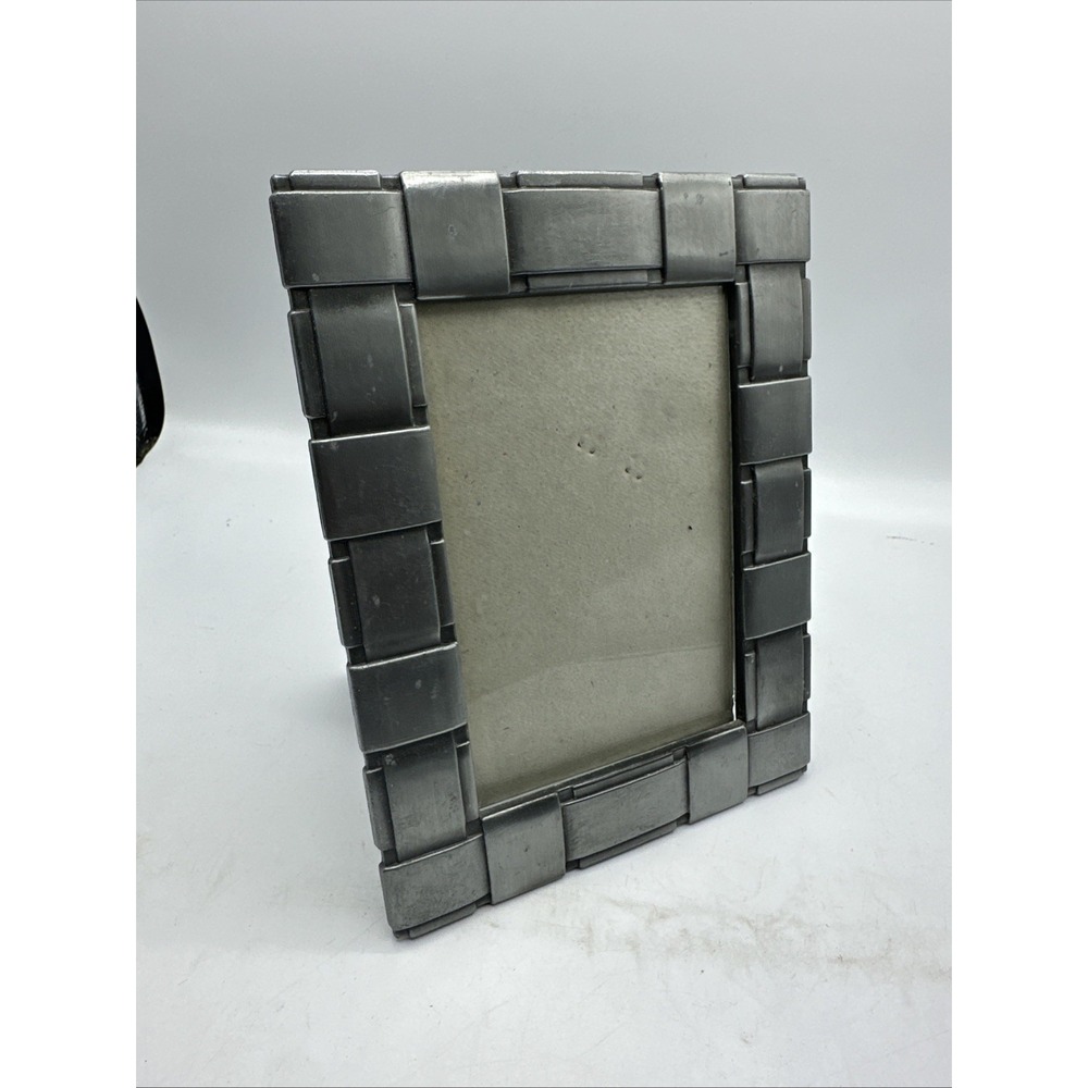 Ashley Manor Picture Frame 8" X 6" Holds A 6 X 4 Picture.